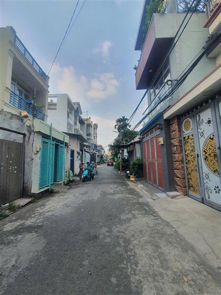 Nhà 4 tầng xinh xắn, vị trí vàng tại Bình Tân