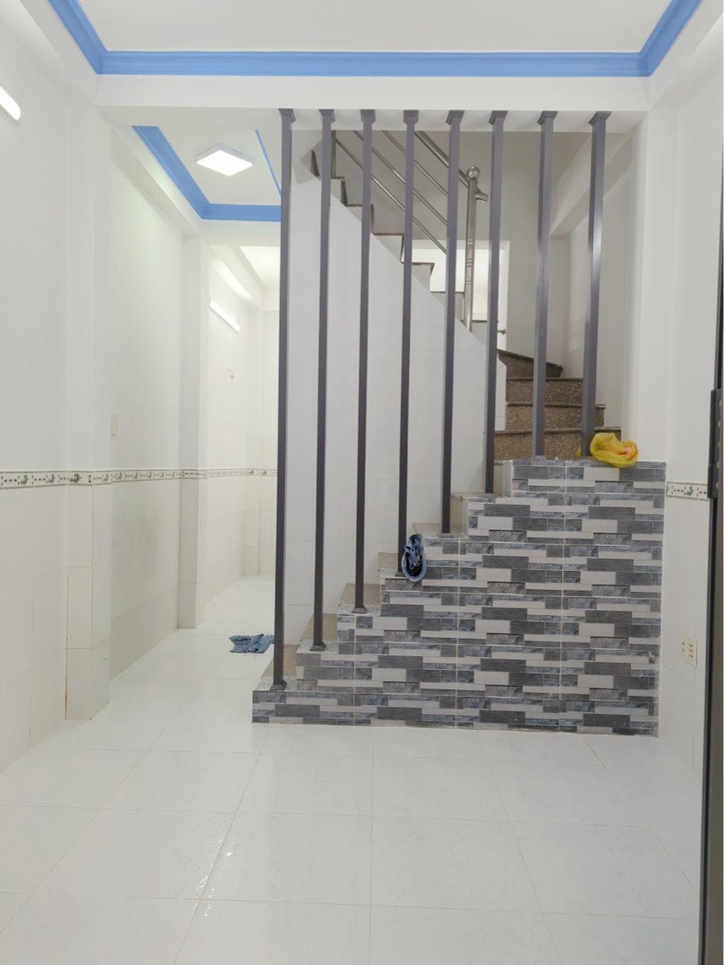 NHÀ 3 TẦNG – 4PN – 3WC – 3,65 tỷ – KIỀU ĐÀM Q7