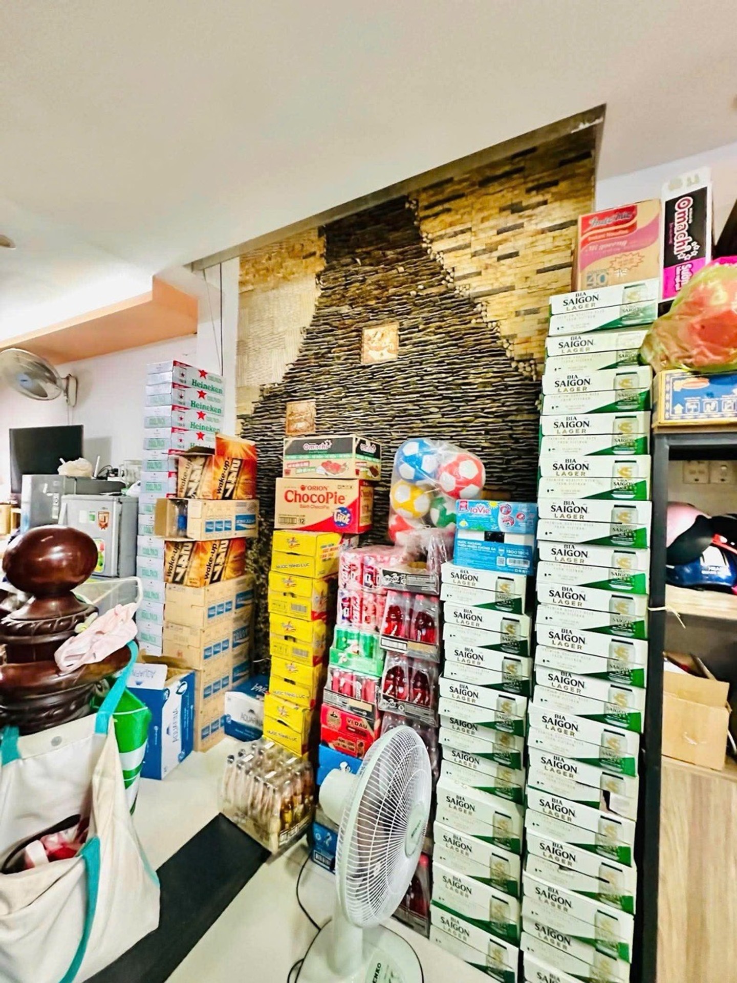 Nhà mặt phố 3 tầng, gần AEON Mall Tân Phú, đường rộng 12m