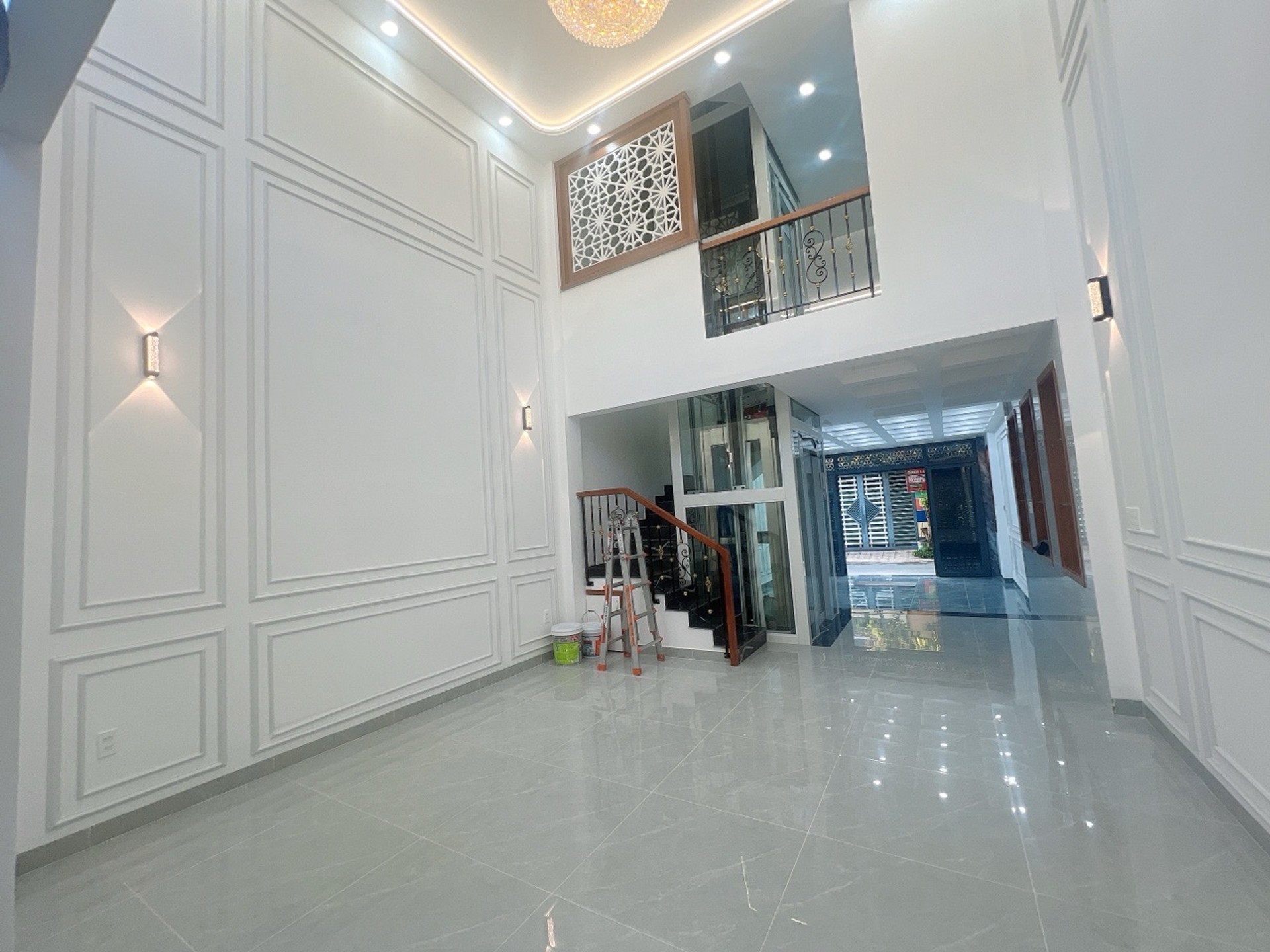 🔥 THANG MÁY – DÒNG TIỀN 40TR/THÁNG – CHỈ 12.5 TỶ 🔥
🏡 70m² • 1 trệt lửng 3 lầu • 6PN • 7WC