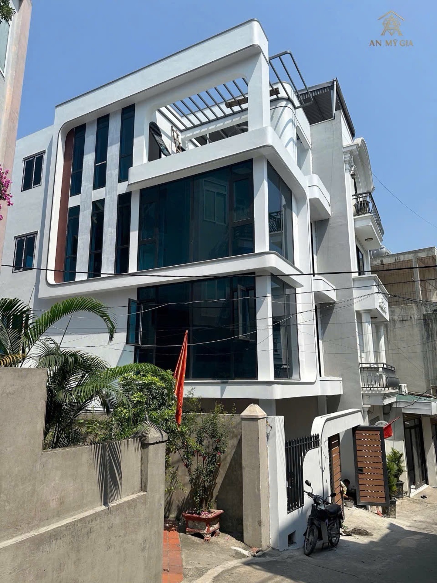Cơ hội Vàng Sở Hữu Nhà Phố 4 Tầng Sang Trọng Tại Cao Thắng