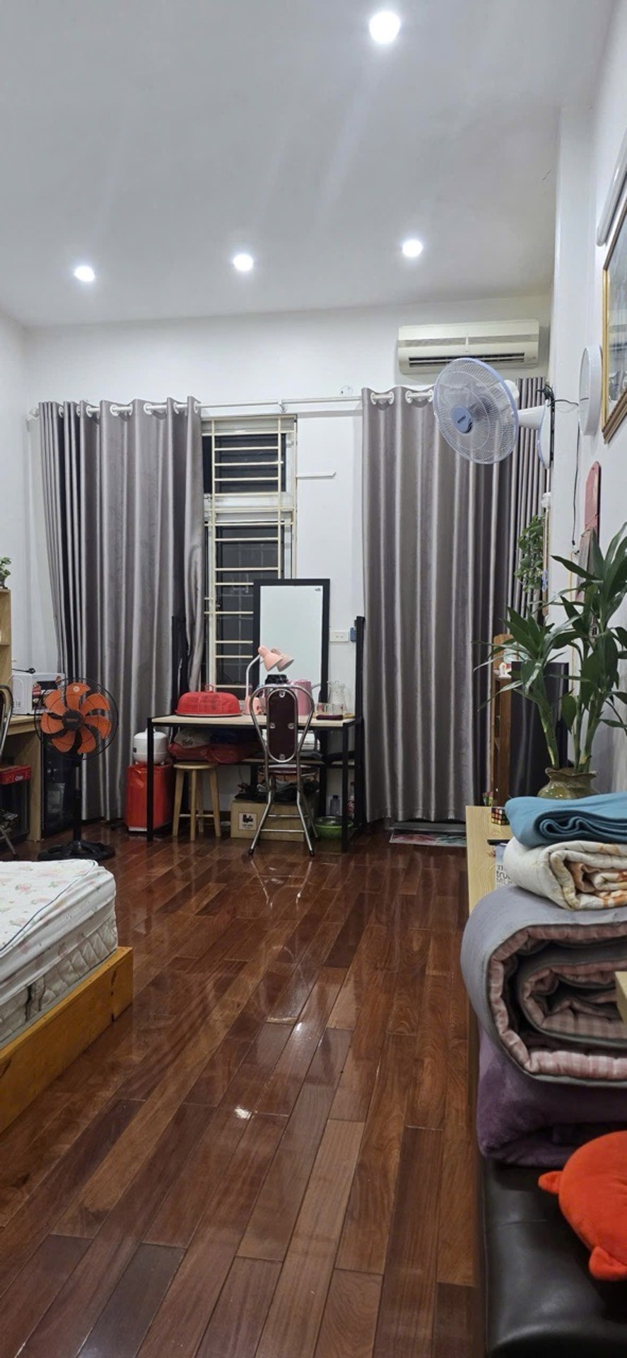 Nhà 5 tầng gần vành đai 1, giá mềm giảm sâu