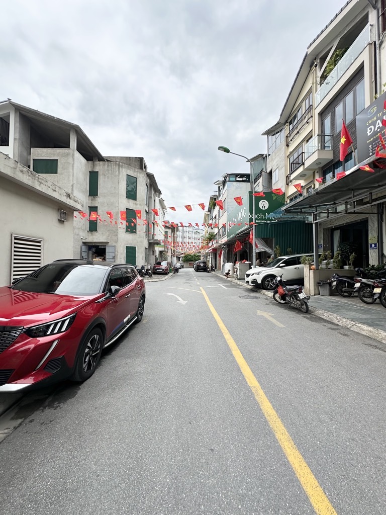 Thịnh Liệt 89,5m2, 4 tầng, 5 phòng ngủ, 2 mặt thoáng ô tô vào nhà
