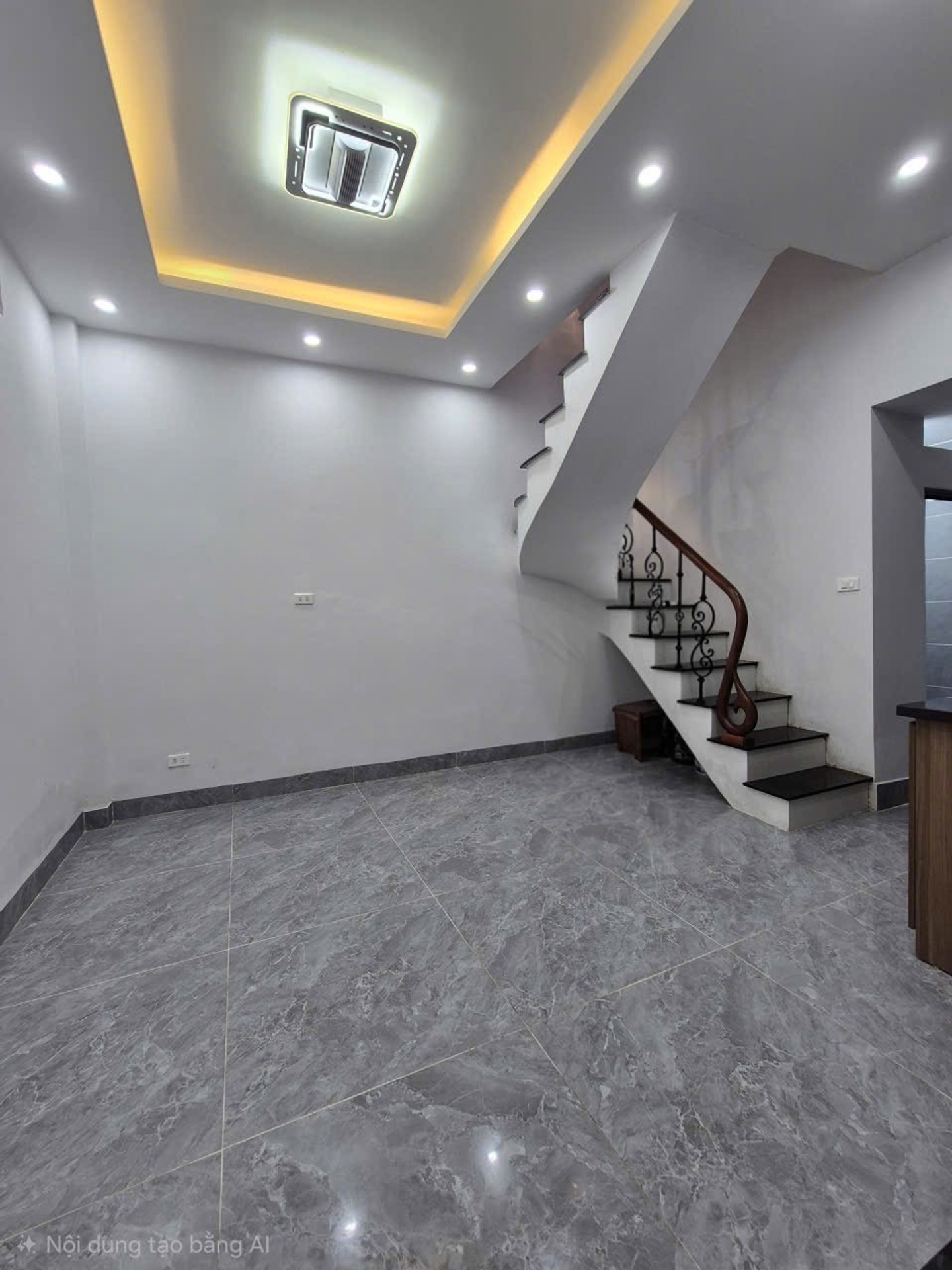 Nhà Lô Góc Trung Tâm Đống Đa, Cơ Hội Đầu Tư 5.8 Tỷ Hiếm Có