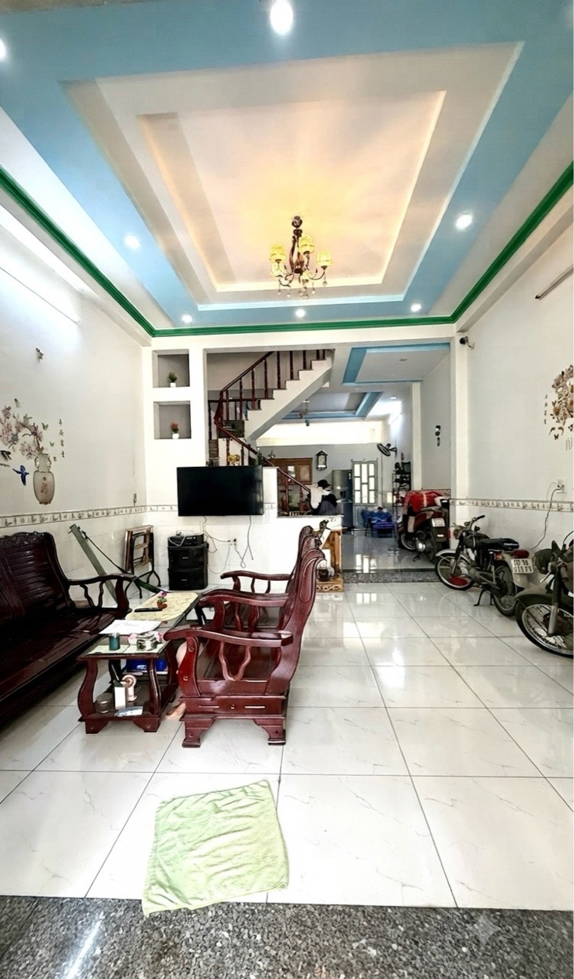 Nhà 3 tầng xinh xắn gần bờ kè Tham Lương, hẻm xe hơi 6m