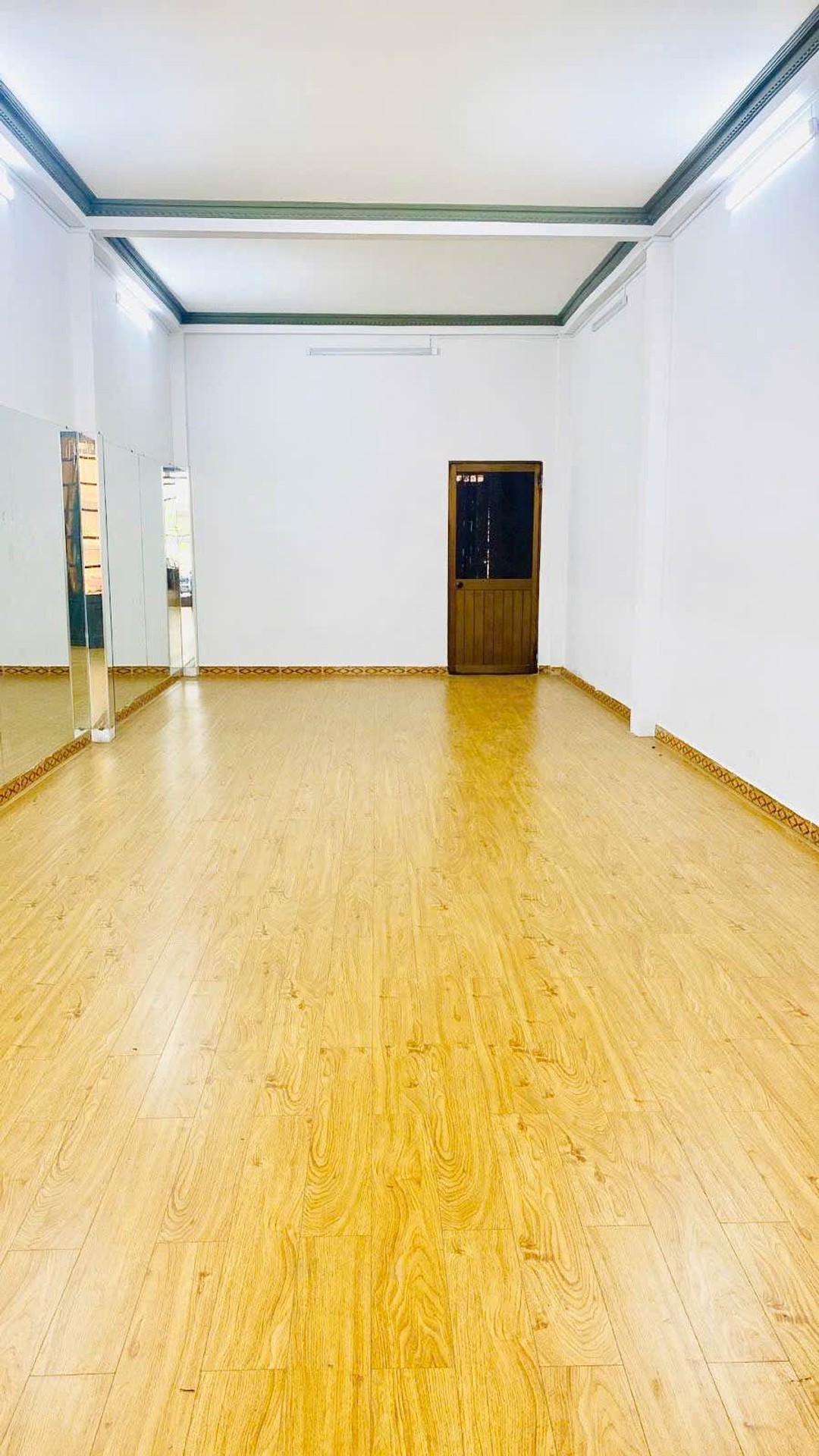 DÒNG TIỀN, HẺM XE HƠI THÔNG 5M, CÁCH MT 200M - 2Tầng-Ngang 4m - Lũy Bán Bích - TÂN PHÚ