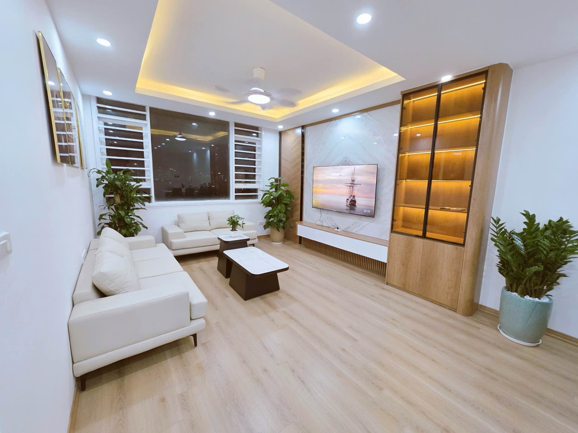 Căn hộ 3 phòng ngủ 2 vệ sinh diện tích 107m2 tại Xuân Phương, trung tâm Từ Liêm, giá hấp dẫn.