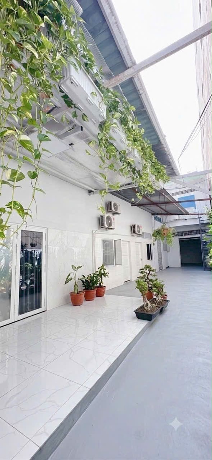 Bán đất tặng dãy trọ, 2 mặt tiền, 202m2, ngang 8, trữ tiền tốt, tính thanh khoản cao