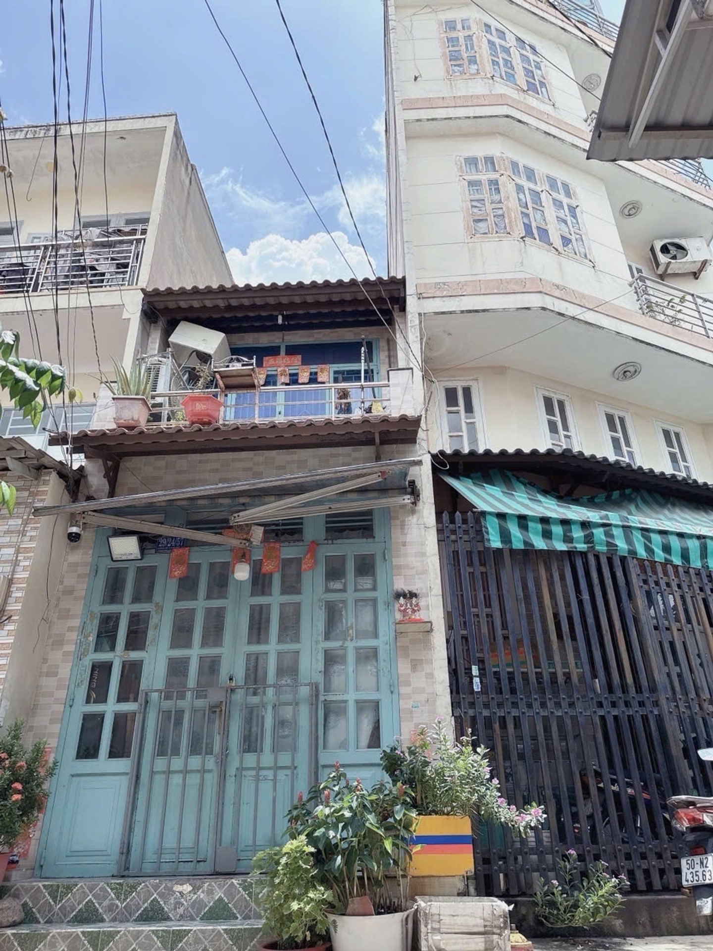 Nhà Góc Sát Lê Văn Quới, Giá Hời, Diện Tích 100m2 nhanh tay nha khách ơi
