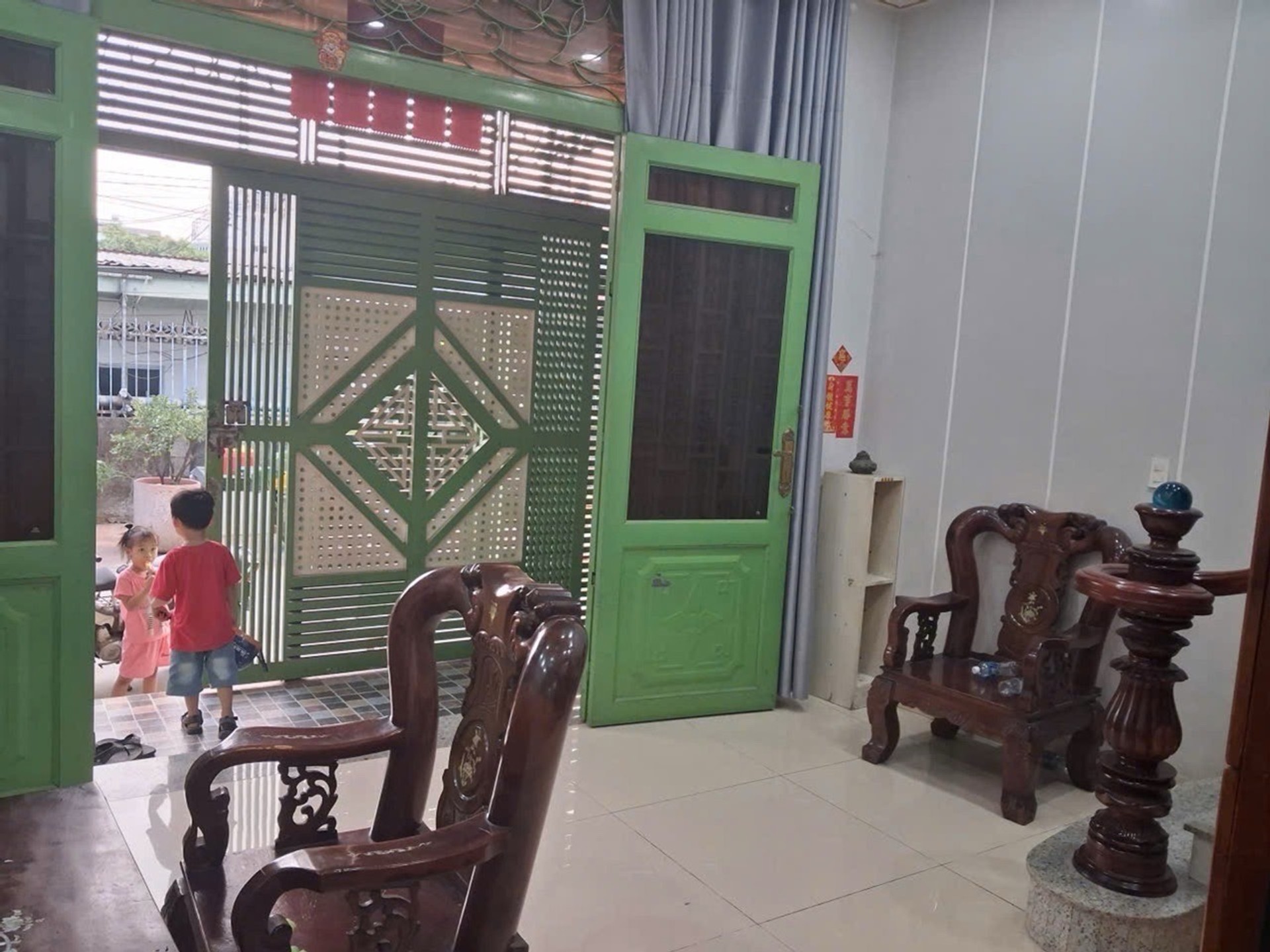 Nhà căn Góc 4 Tầng Sống Trọn Vẹn Tại Trung Tâm Linh Xuân - sân ô tô - hoàn công chuẩn -mua ở ngay.