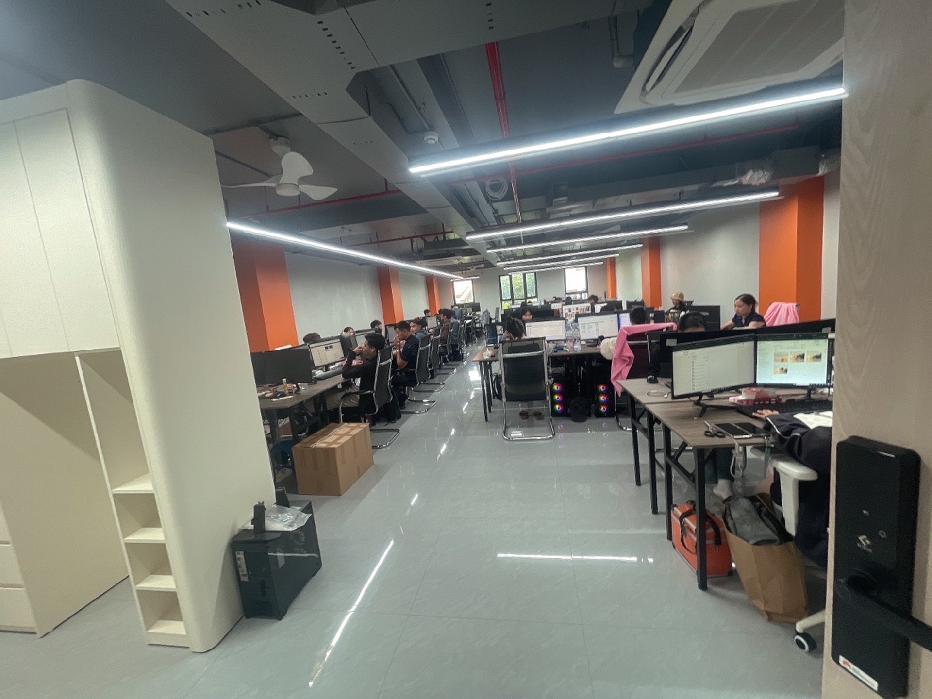 Bán tòa building 10 tầng hiện đại tại khu vực Hồ Tùng Mậu