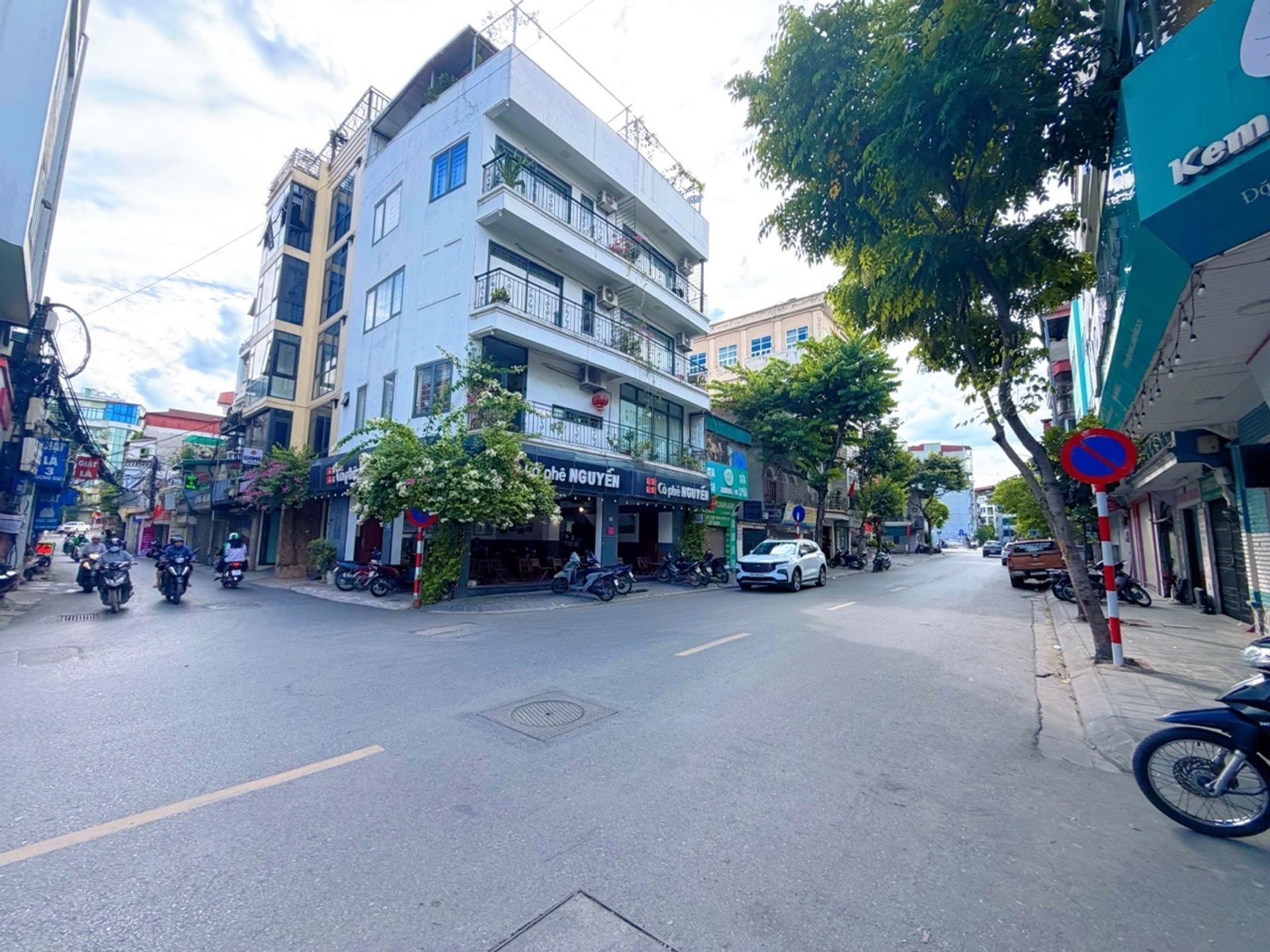 Bán căn hộ chung cư 2 tầng tại phường Nguyễn An Ninh, mặt tiền rộng, tiện kinh doanh