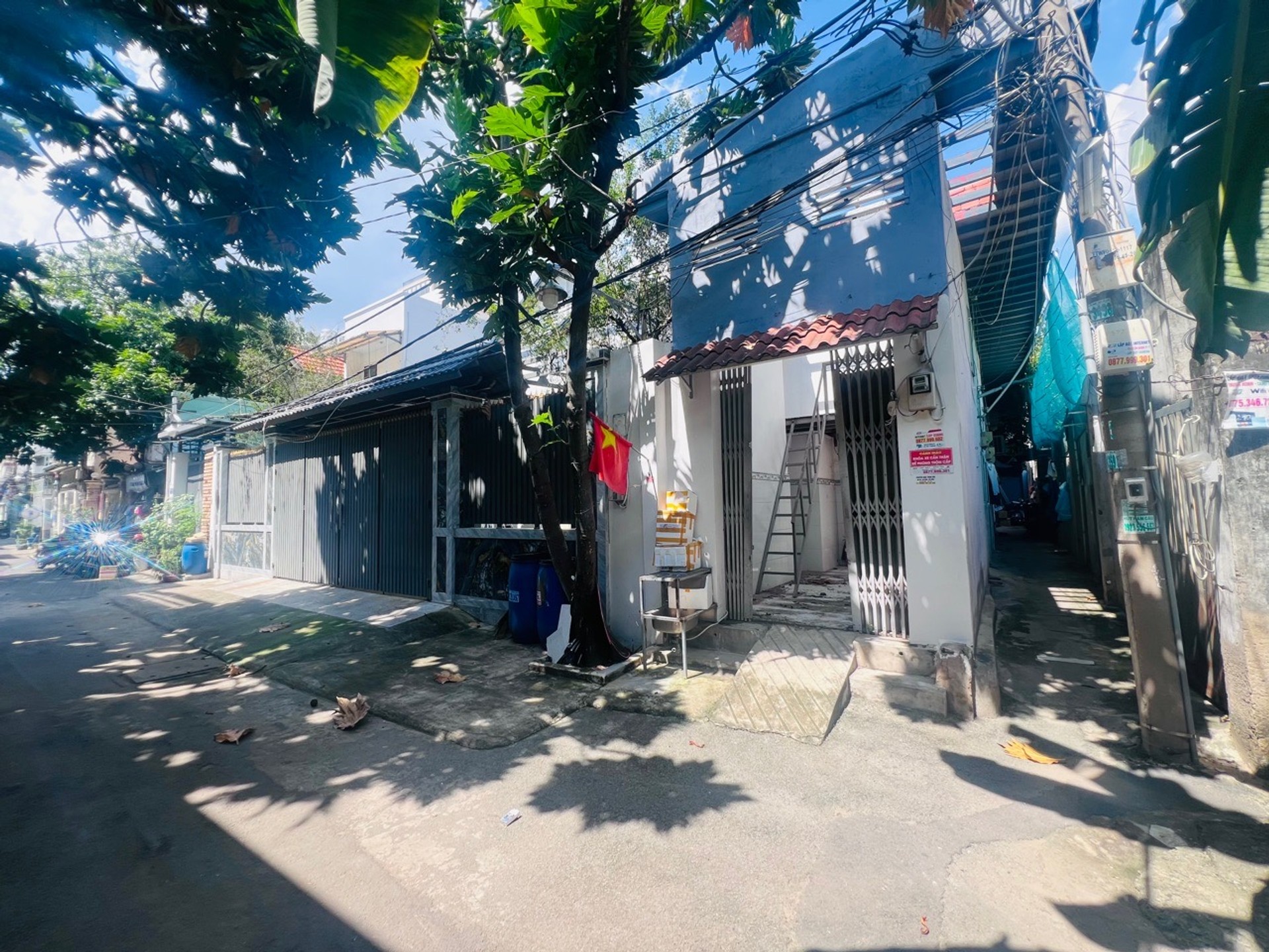 Biệt Thự Sang Trọng Kèm Dãy Trọ Thu Nhập Ổn Định Tại Quận 7