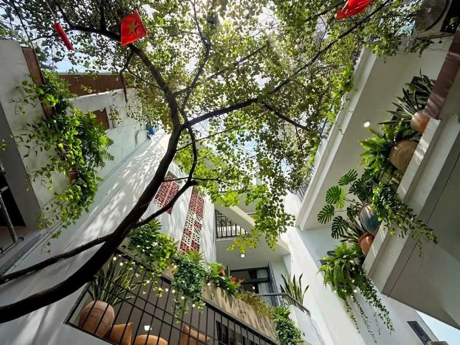 Cơ hội sở hữu nhà kiệt ô tô rộng Nguyễn Văn Linh tại Hải Châu, giá tốt hiếm có