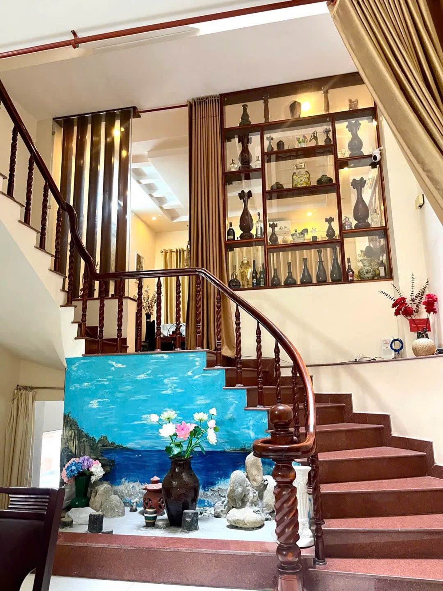 Nhà mặt phố 4 tầng trung tâm Ngũ Hành Sơn gần sông, biển