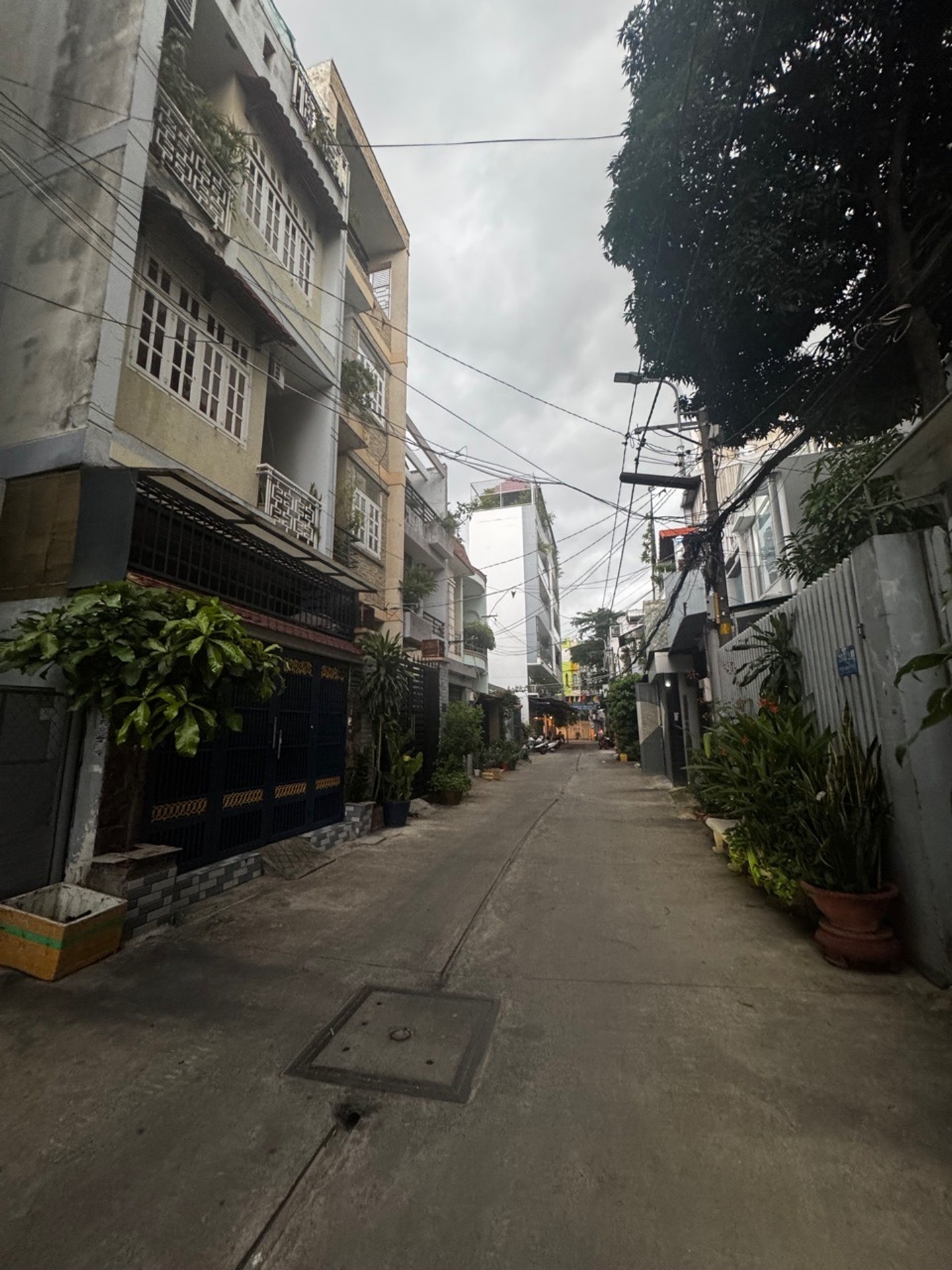 Bán nhà 3 tầng 4 phòng ngủ tại Tân Phú giá 9,1 tỷ
