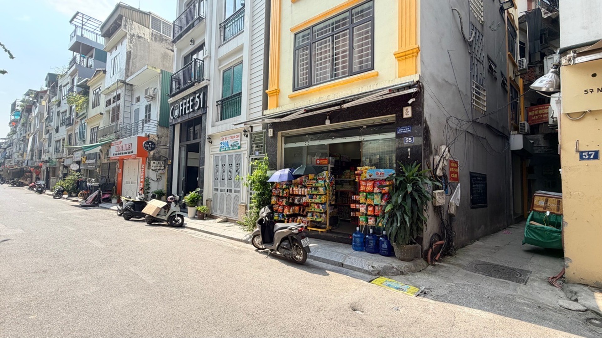Cơ hội sở hữu nhà 8 tầng hiếm có tại trung tâm Hai Bà Trưng 90m2 nội thất hiện đại, thang máy.