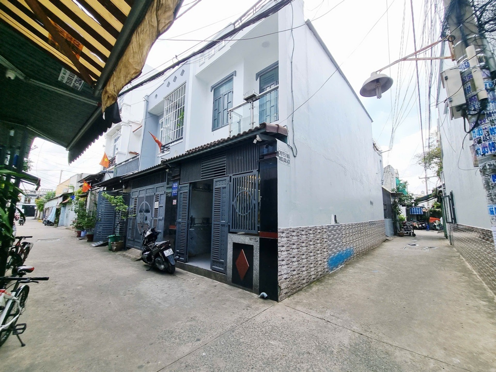 Bán nhà riêng căn góc hẻm xe hơi Tân Thới Hiệp, 49m2, 2 tầng pháp lý đầy đủ