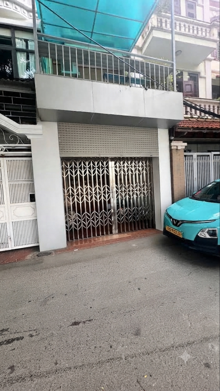 Nhà Mặt Phố View Hồ Hoàng Cầu - Trung Tâm Đống Đa. 6 tầng, thang máy.