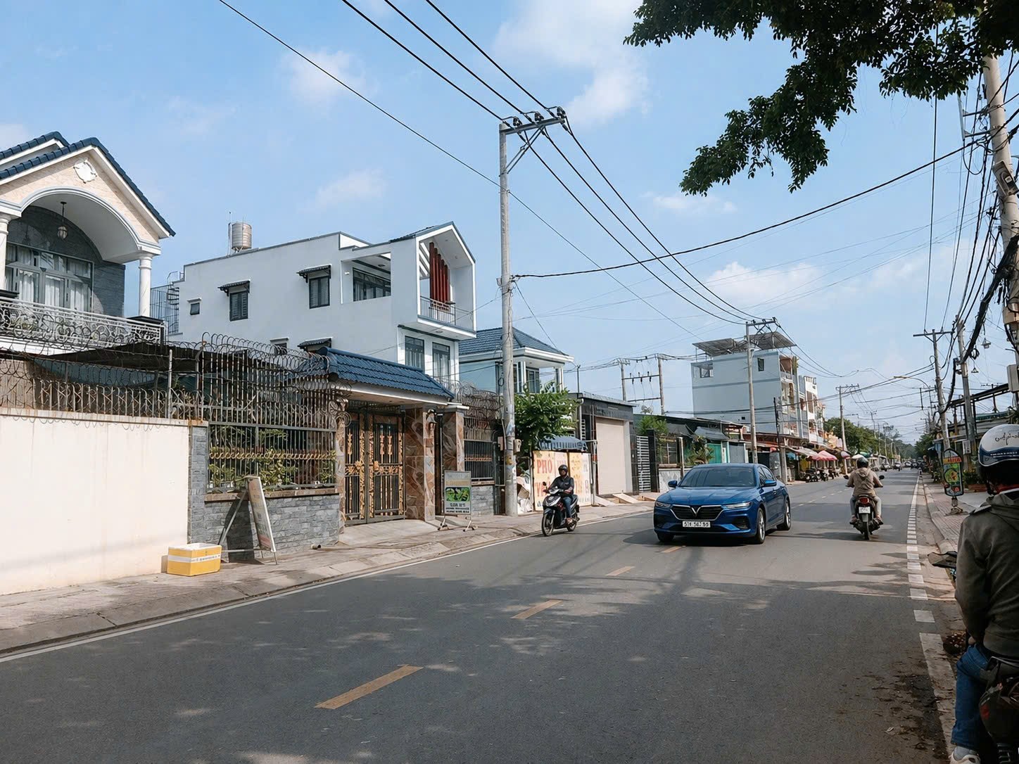 Nhà mặt phố Dương Công Khi giá mềm, tiện kinh doanh ngay trung tâm
