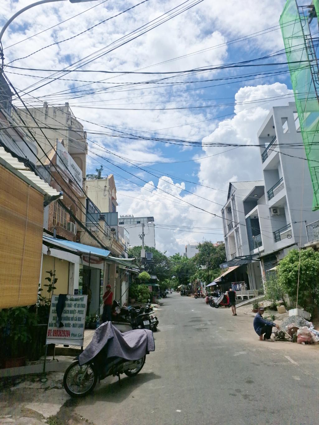 Bán nhà mặt phố 6 tầng Quận 7, diện tích 86m², thu nhập 60 triệu/tháng