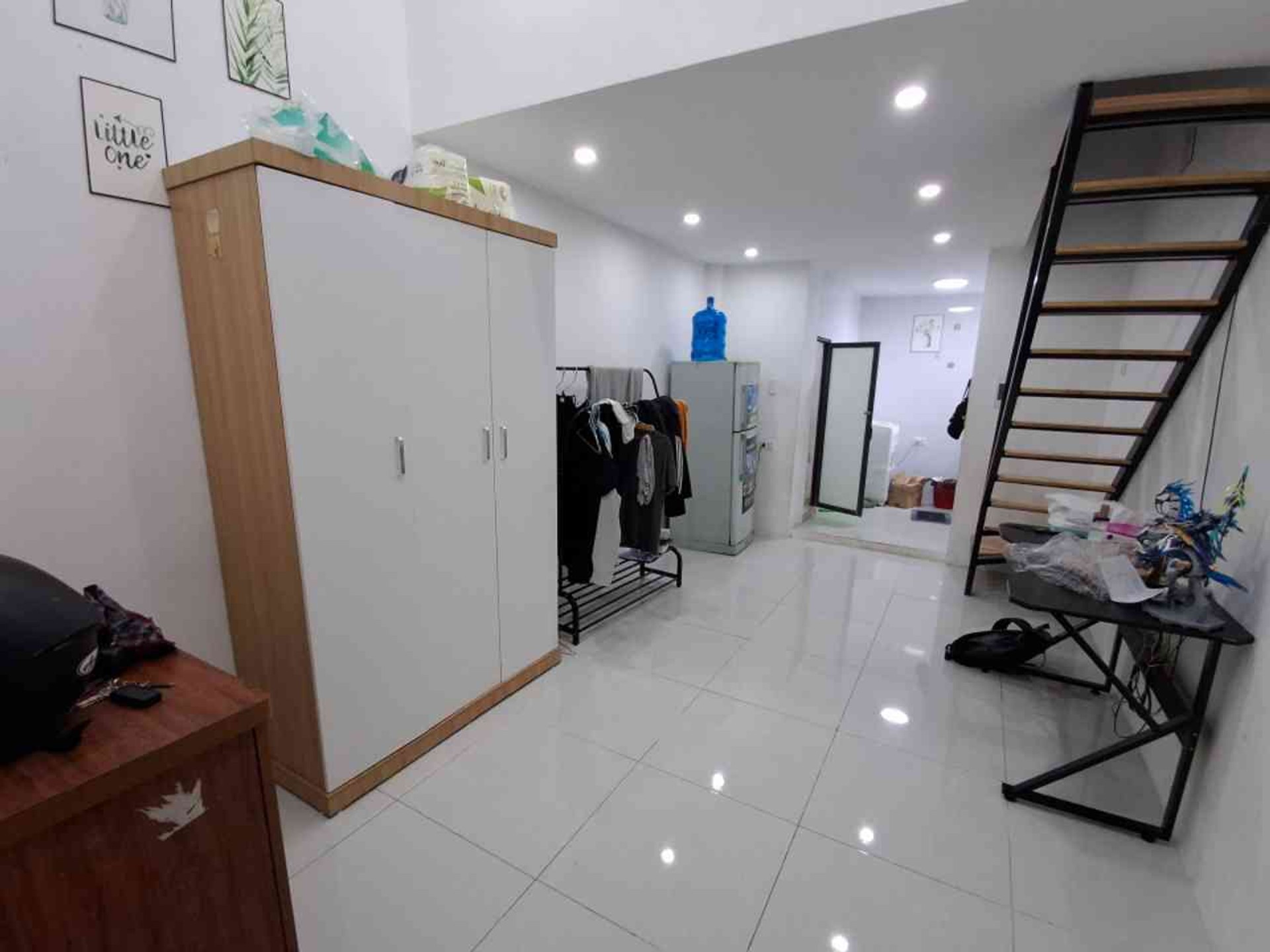 Bán căn hộ chung cư 2 phòng ngủ tại phường Sài Đồng, trung tâm tiện ích