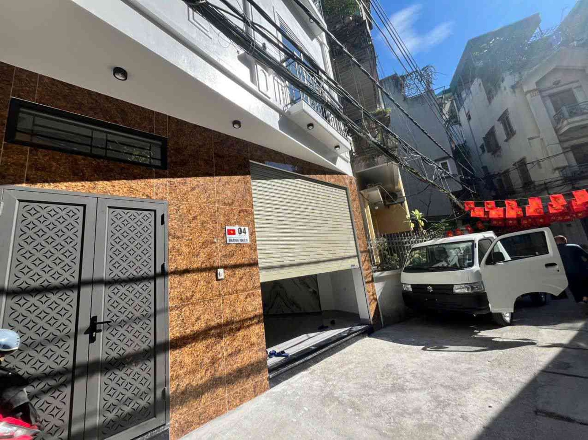 Nhà Trung Tâm Quận Thanh Nhàn, Có Thang Máy & Gara Ô Tô