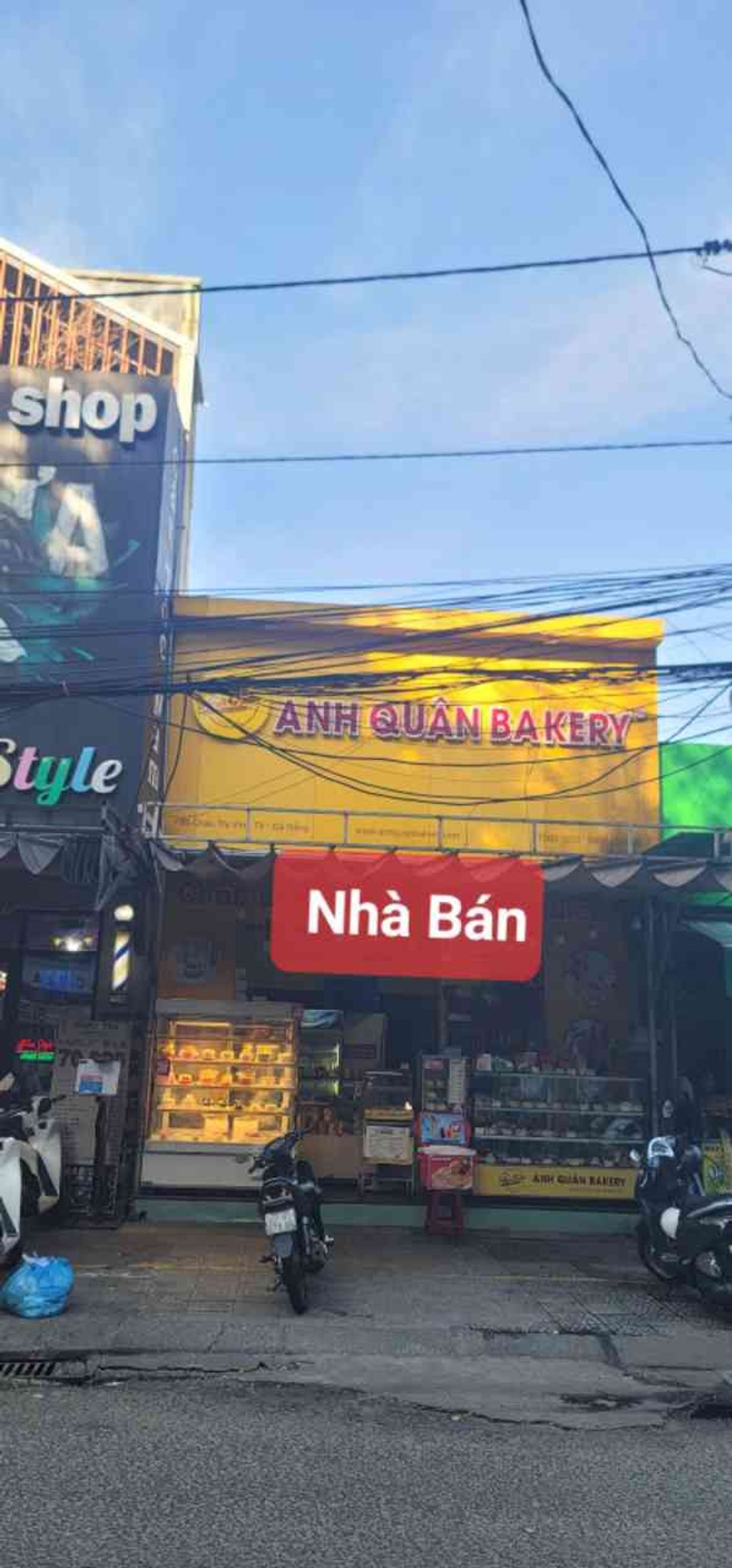 Bán nhà mặt phố kinh doanh tại Châu Thị Vĩnh Tế, diện tích 93m2, mặt tiền 5.3m giá 24 tỷ.