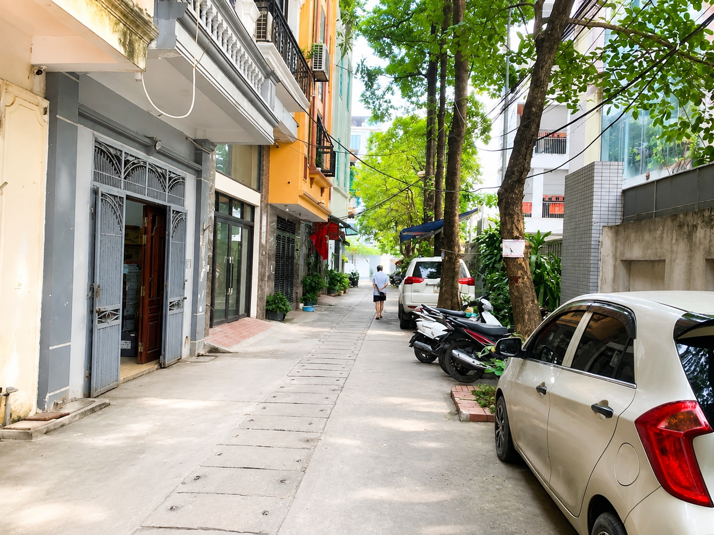 Nhà Mỗ Lao hàng xóm Làng Việt Kiều Châu Âu, ngõ to như phố, ô tô tránh thoải mái, 40m2, hơn 12 tỷ