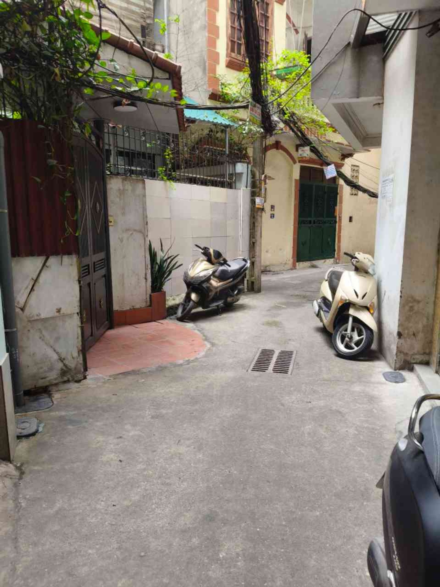 Nhà Hiếm Phố 8/3 - Giá Sốc, Đầu Tư Sinh Lời