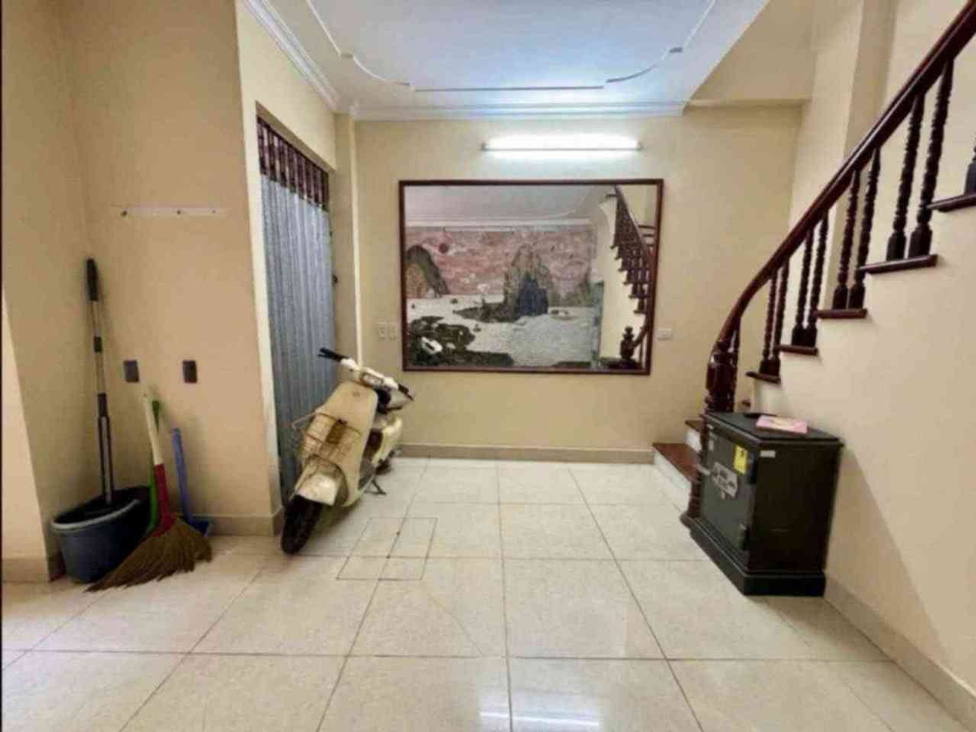 Cơ hội hiếm có sở hữu nhà riêng gần Hồ Xã Đàn với không gian thông thoáng tuyệt vời