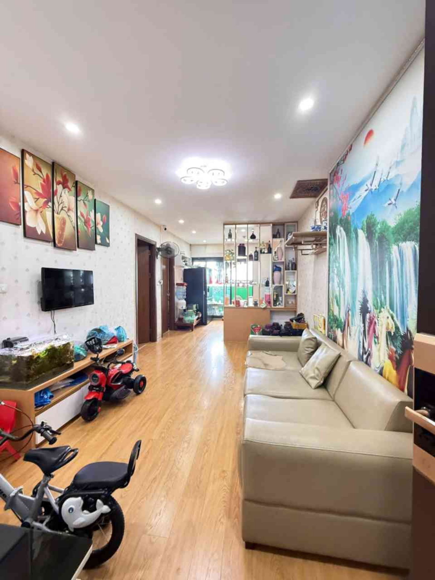 - Thịnh Liệt, 54.9 m2-4.45 Tỷ, tòa nhà Hồng Hà Tower, thiết kế lô góc tầng 14