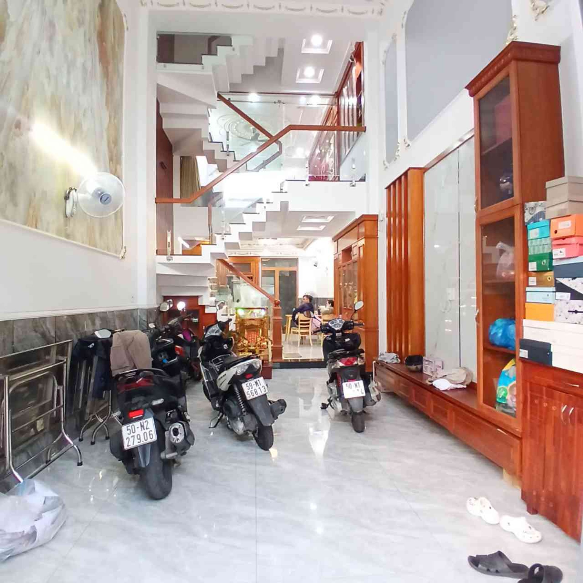 Nhà riêng 5 tầng 5 phòng ngủ tại mặt đường rộng xã phường