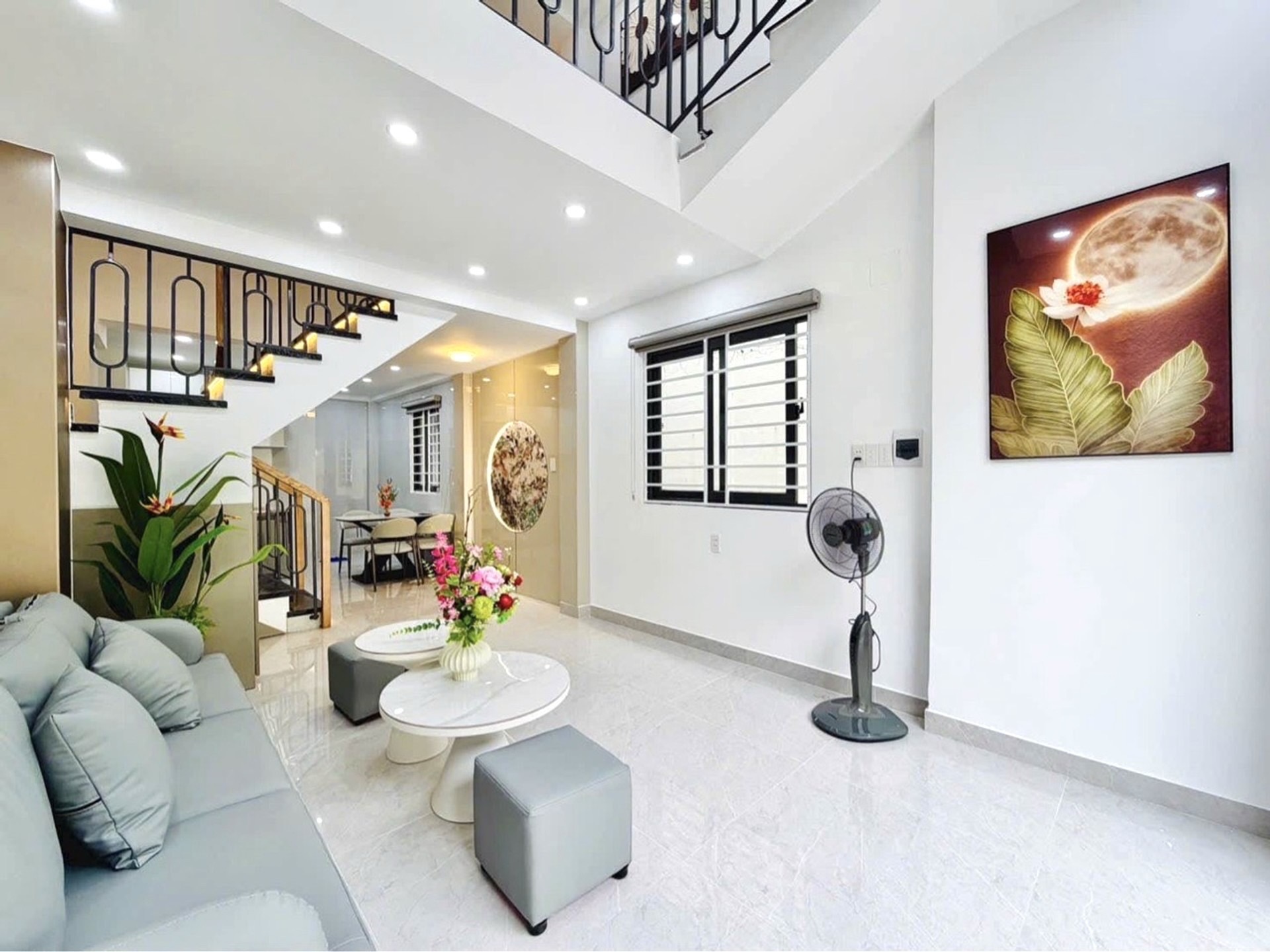 Bán nhà Tân Bình, Trần Thị Trọng, nhà đẹp 3 tầng, vào ở ngay, hẻm ô tô, 3.5x10m, nhỉnh 6 tỷ.