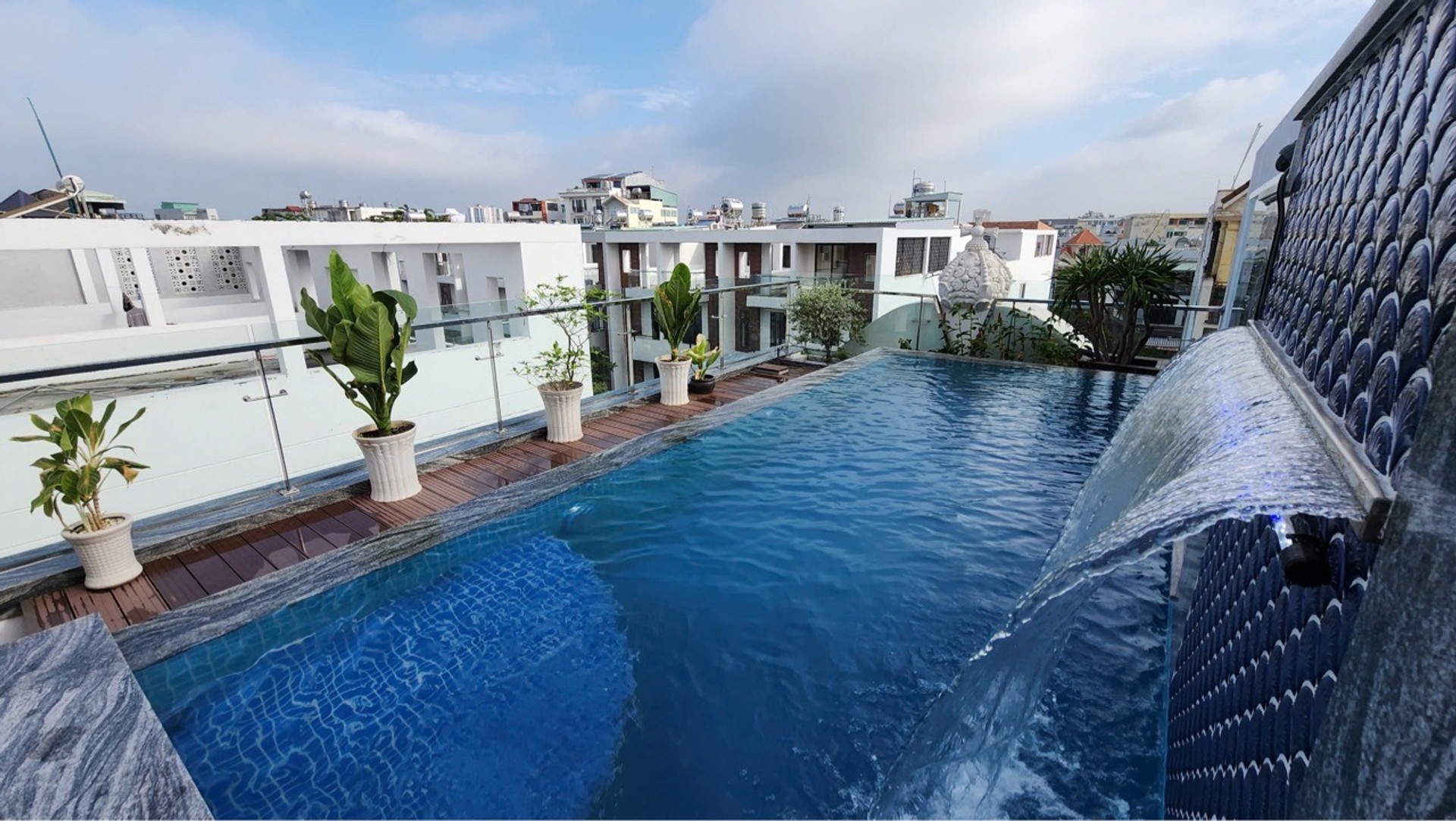 Biệt thự phố tân cổ điển góc 2 mặt tiền khu Tên Lửa Bình Tân