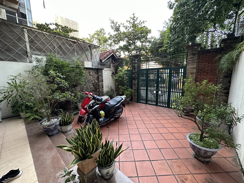 Bán nhà mặt phố Nguyễn Đổng Chi 2 mặt tiền, diện tích 118m²