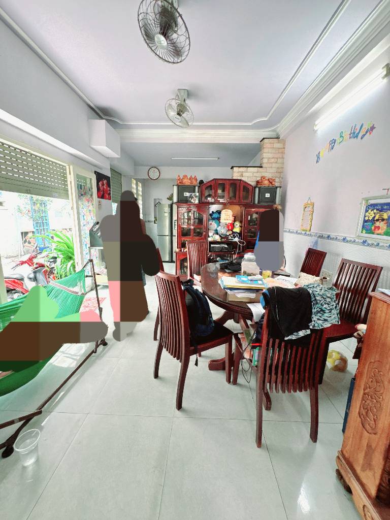 Bán nhà 6 tầng 4PN hướng Đông Bắc tại Tân Bình giá 11 tỷ