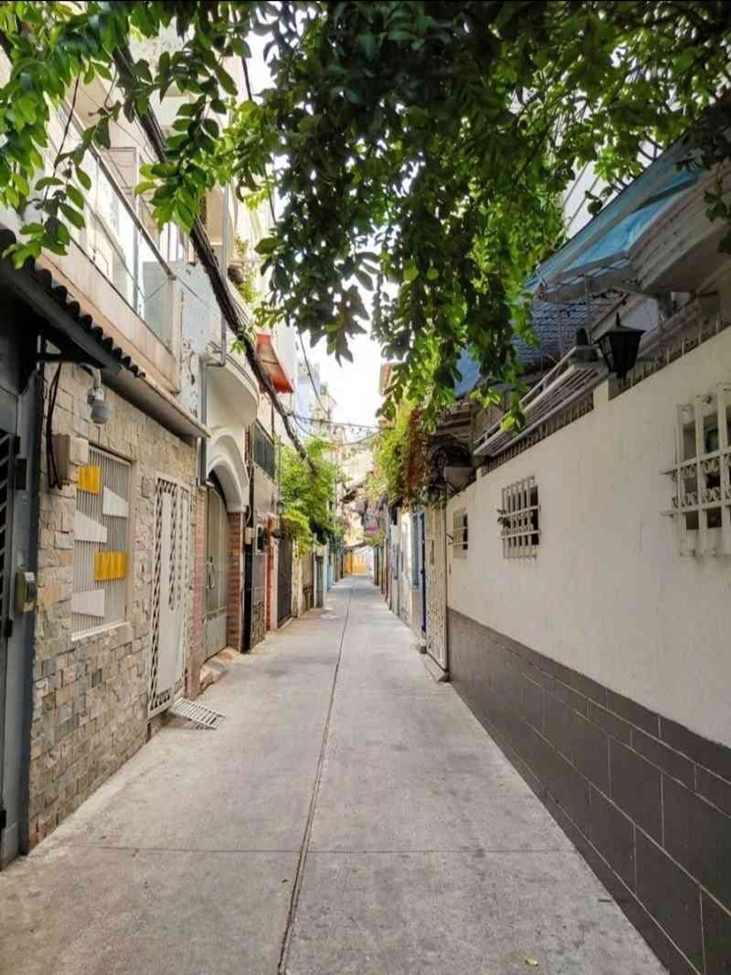 Bán nhà riêng 3 tầng khu Hòa Hưng, ô tô đến gần, giá 3.3 tỷ