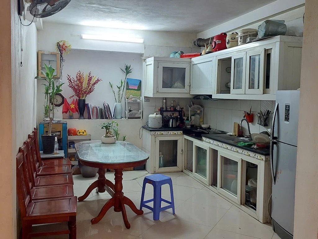 Bán nhà riêng 3 tầng hướng Đông Nam tại Quang Minh, diện tích 51m2, pháp lý rõ ràng