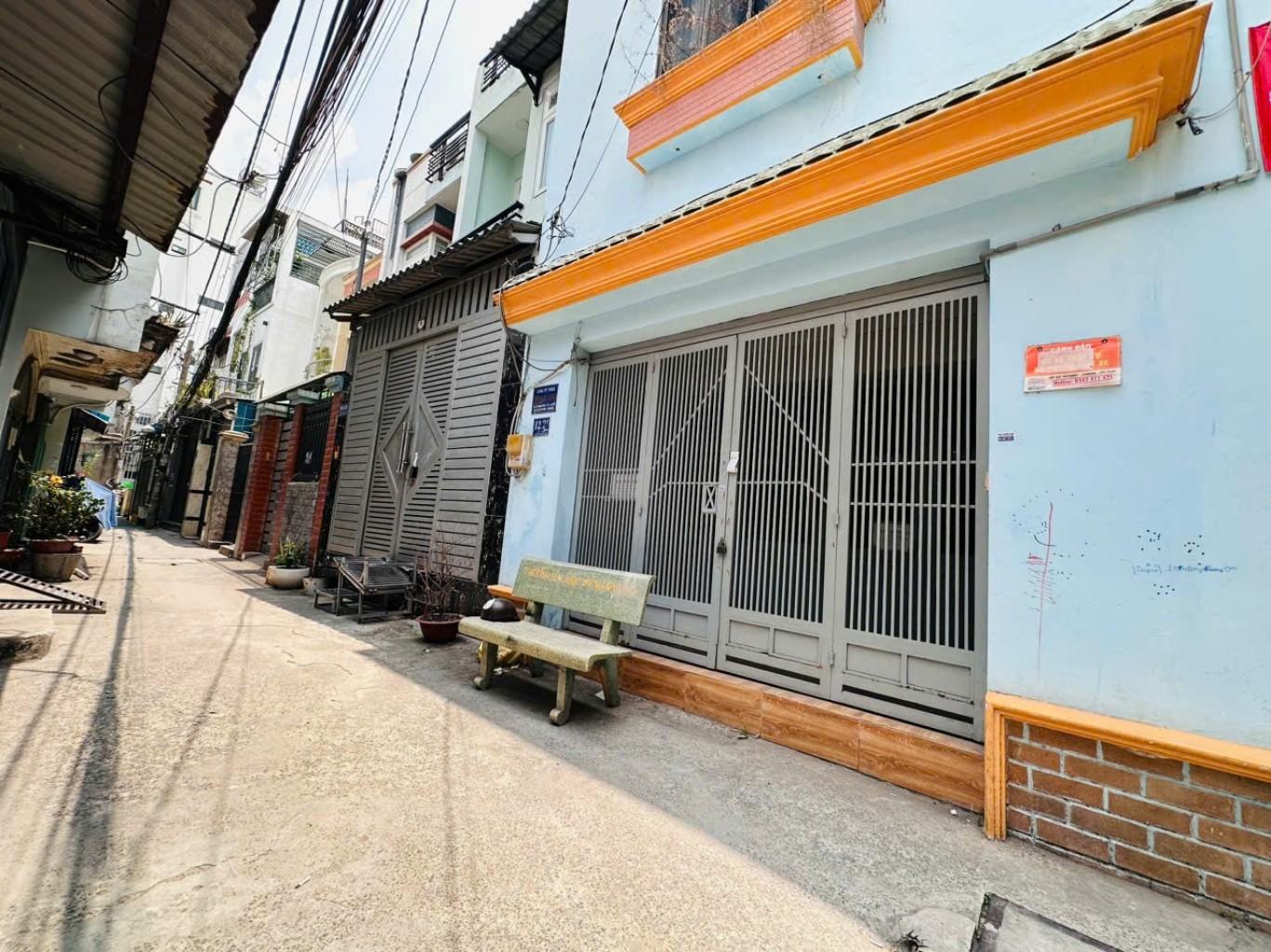 Bán nhà 2 tầng 46.8m2 gần siêu thị Emart Quận Gò Vấp