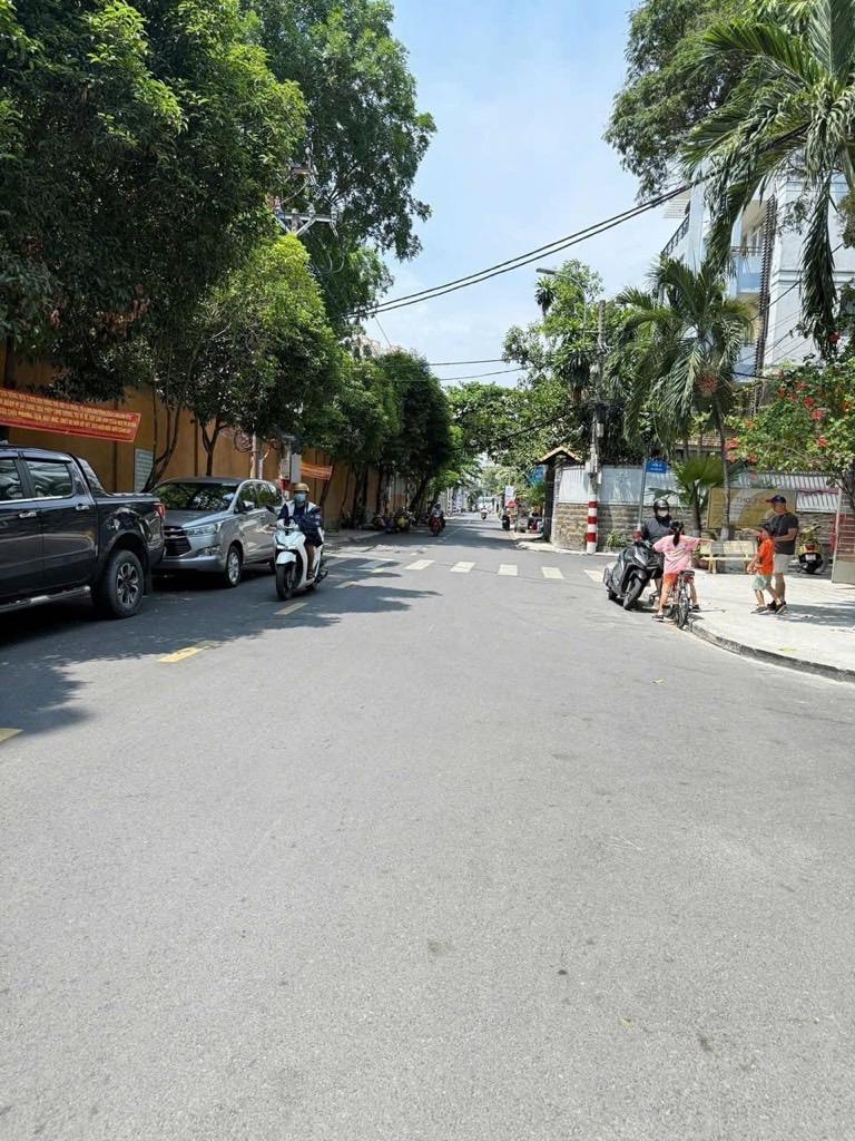 Nhà riêng 1 tầng gần công viên Gò Cẩm Đệm giá 7.8 tỷ