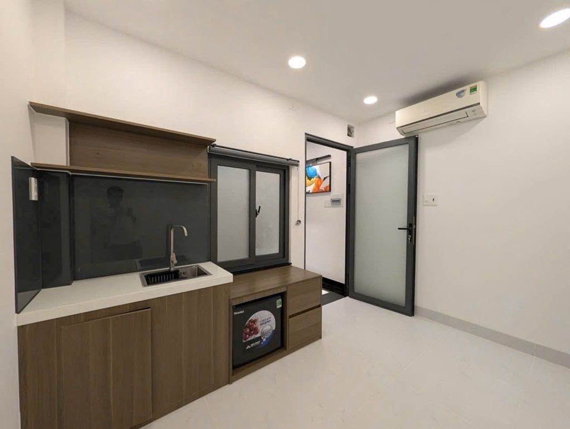 Bán nhà riêng 5 tầng tại phường Thích Quảng Đức, diện tích 45m², sổ hồng chính chủ