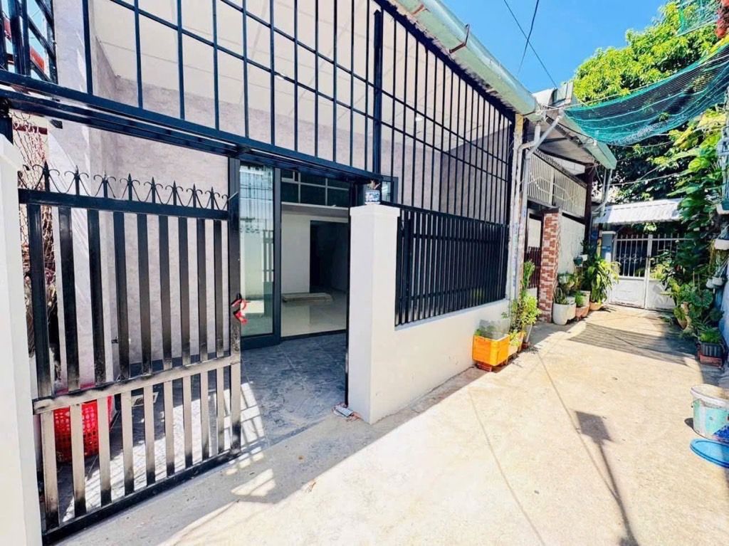 Bán nhà 2 tầng tại phường An Khê, Đà Nẵng, diện tích 99m2