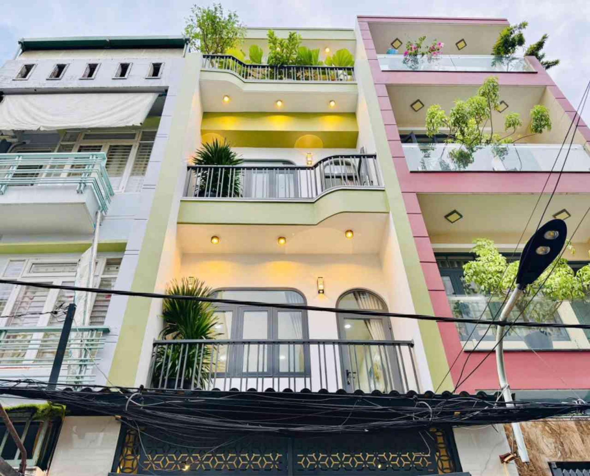 🎉SIÊU PHẨM ĐÚC 3 LẦU - HẺM XE TẢI - NGAY CHỢ PHẠM VĂN BẠCH - 8TY8 TL