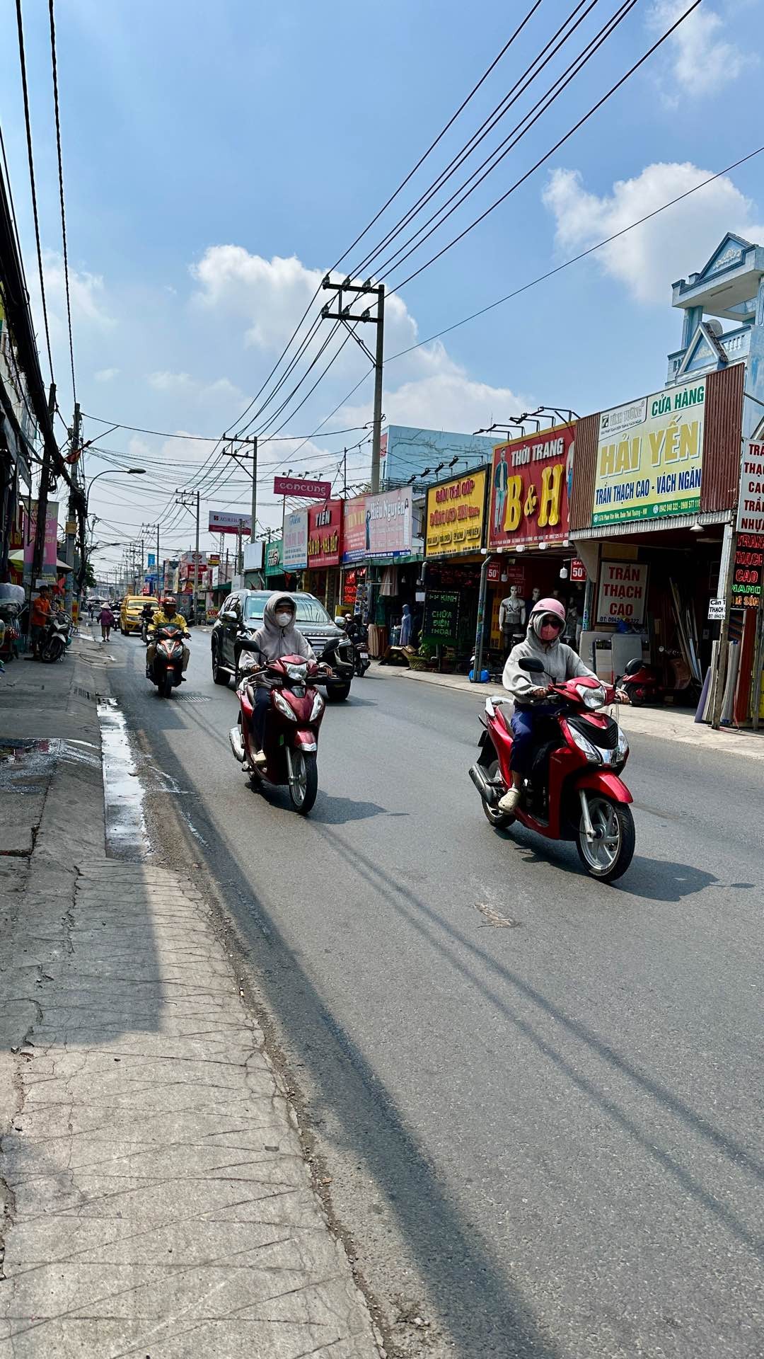 Nhà Mặt Tiền Kinh Doanh Hiếm Có Quận 12 - Giá Tốt, Vị Trí Vàng