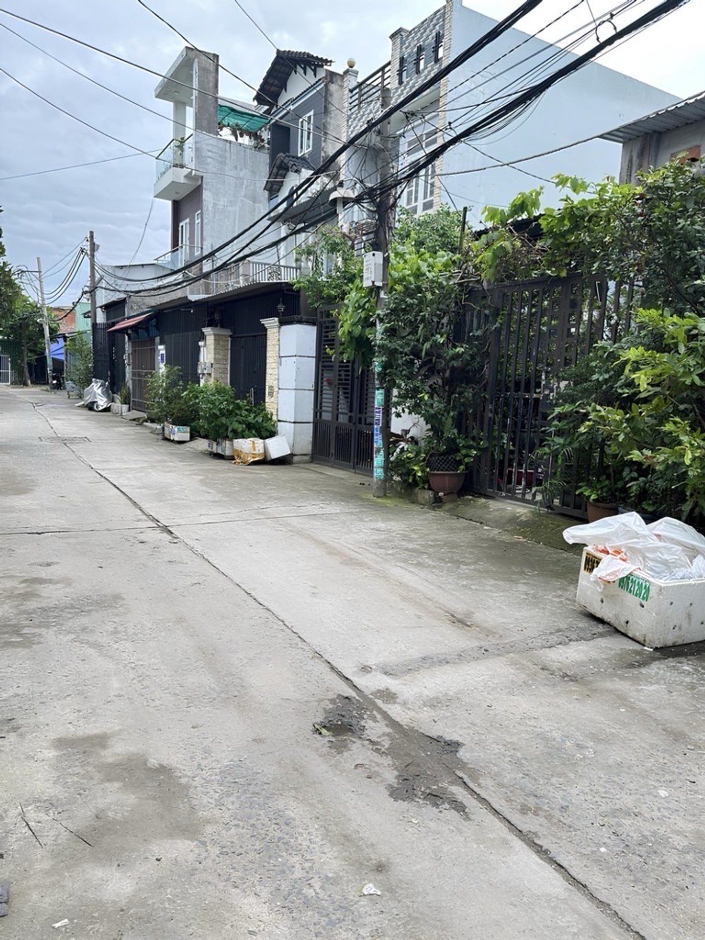 Bán nhà 3 tầng 4 phòng ngủ tại Phường Bình Tân giá 3,28 tỷ