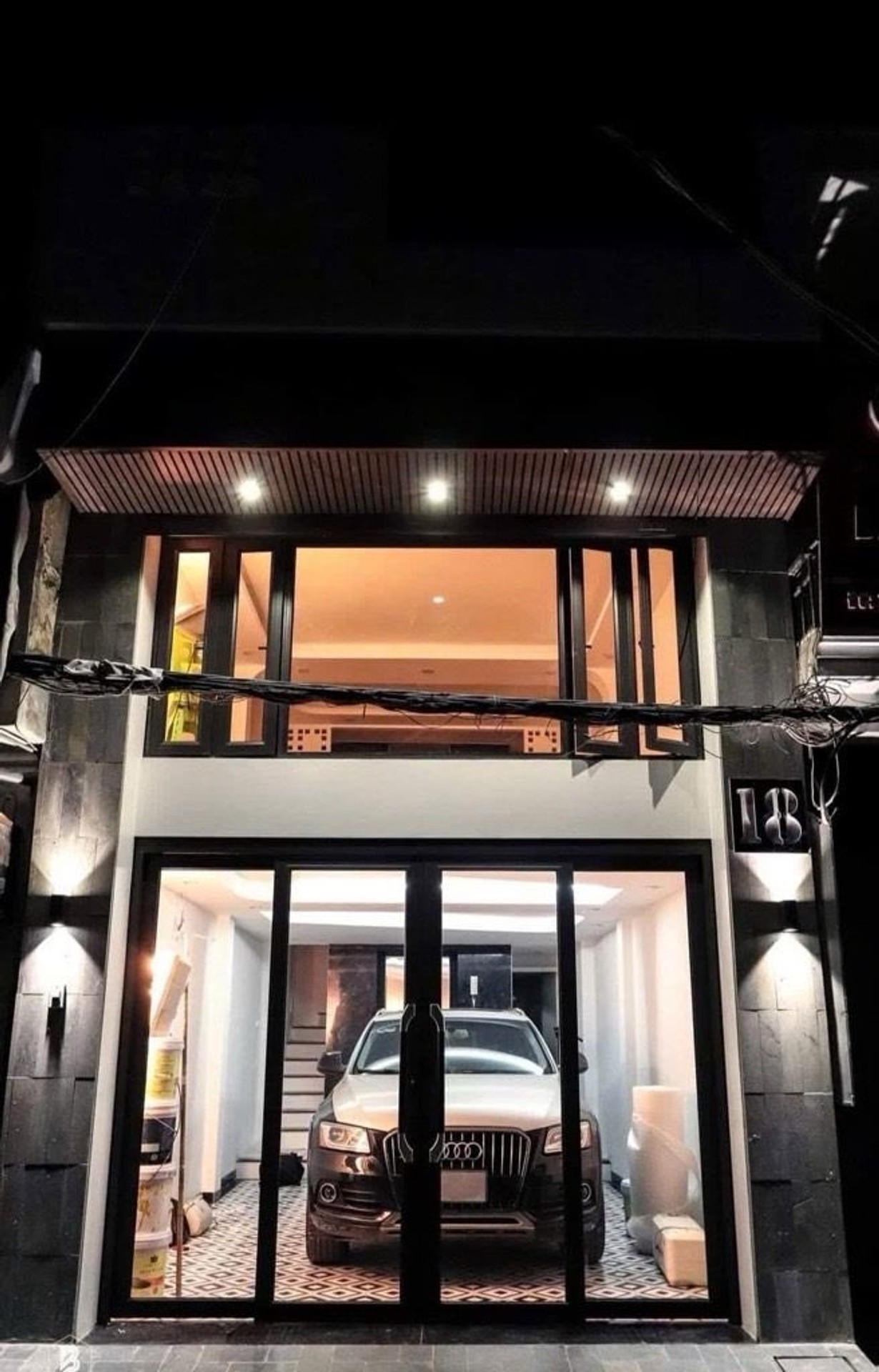 Nhà mặt phố VIP 7 tầng, ô tô tránh, tiện kinh doanh đỉnh tại quận trung tâm