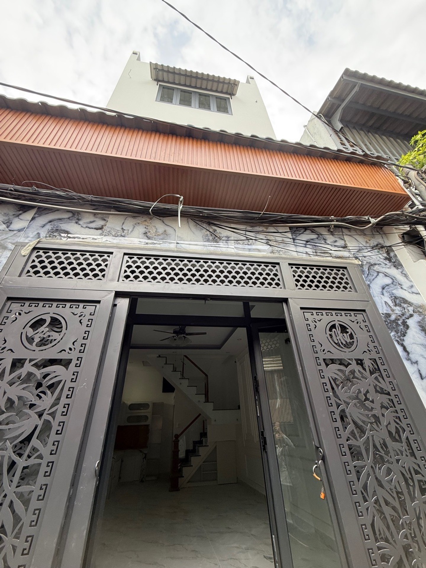 Nhà 3 tầng mới xây gần quận 5, Quận 8, diện tích 34.6 m2, giá tốt