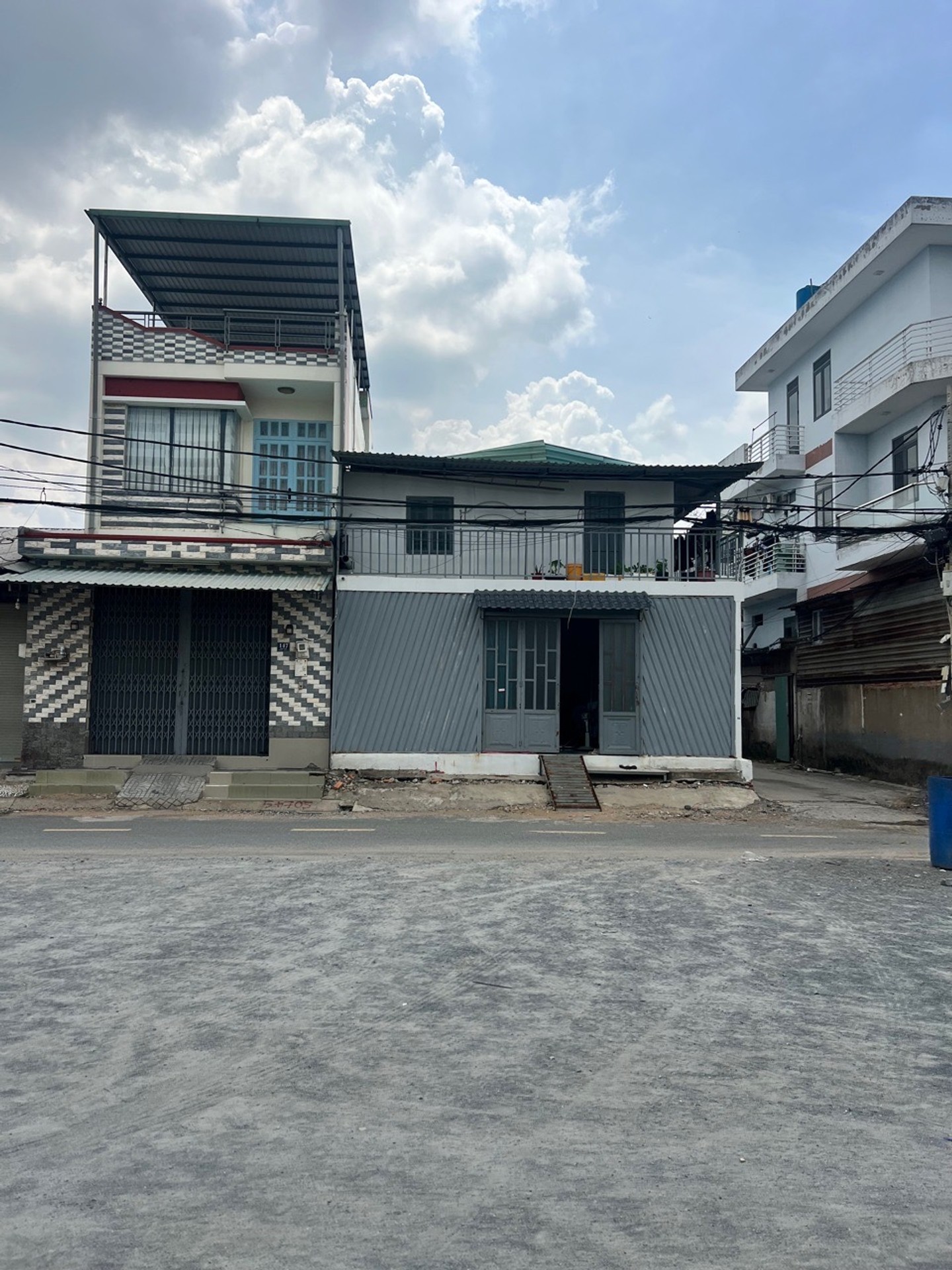 Cơ hội vàng sở hữu nhà mặt phố view sông Tân Tạo Bình Tân giá hợp lý