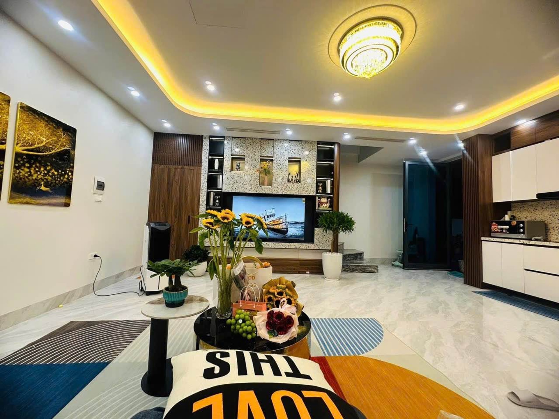 Siêu phẩm Đại Cát - Nhà lô góc tặng nội thất, ô tô đỗ cửa